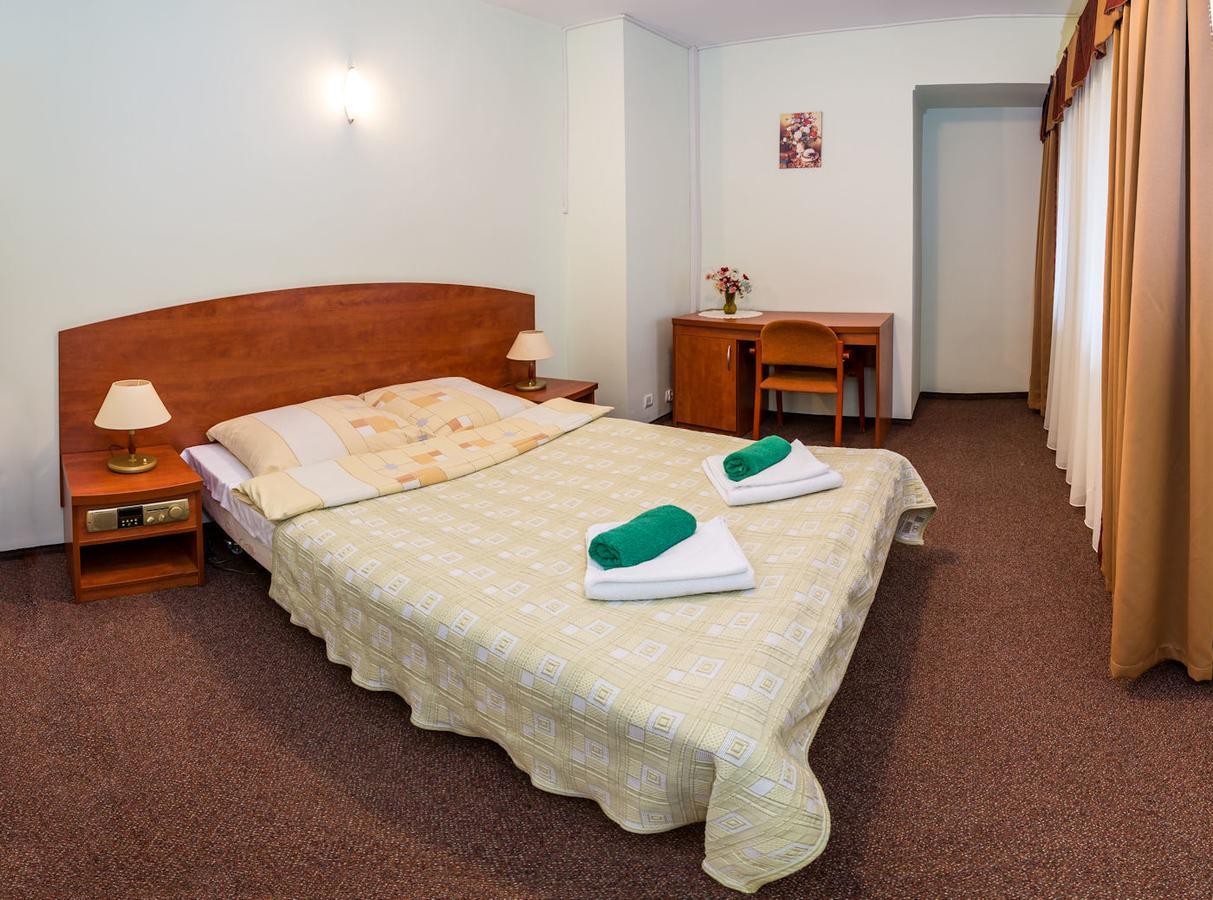 Gwarek Kudowa-Zdrój Exterior foto